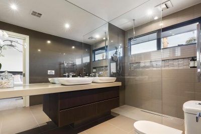 bathroom bathroom